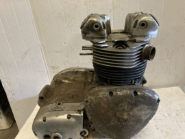 Triumph T21 LEEG Motorblok/Mancave