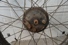 Wiel jaren 30/40 diameter 56,5 cm/breed 55 mm