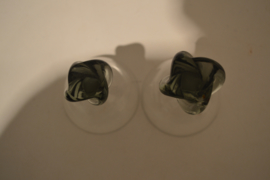 Glazen groen gekleurde pootjes