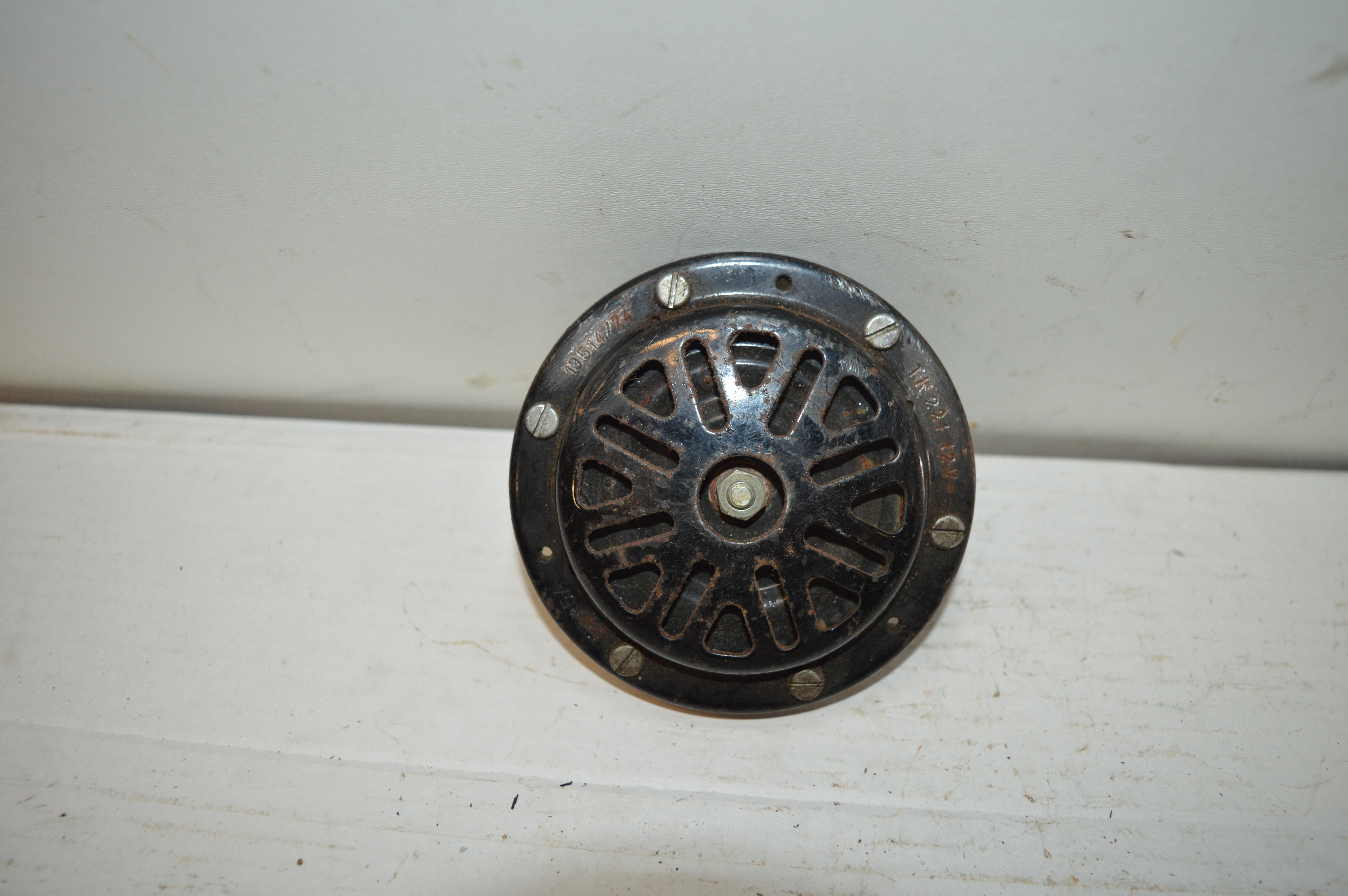 Toeter 12 volt TK221/13514/74 werkt nieet