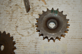 Norton Krukas tandwiel 19 tanden/530 ketting