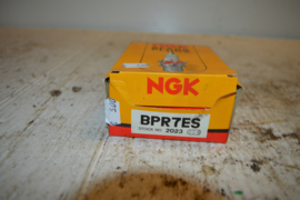 NGK Bougie BPR7ES /2023
