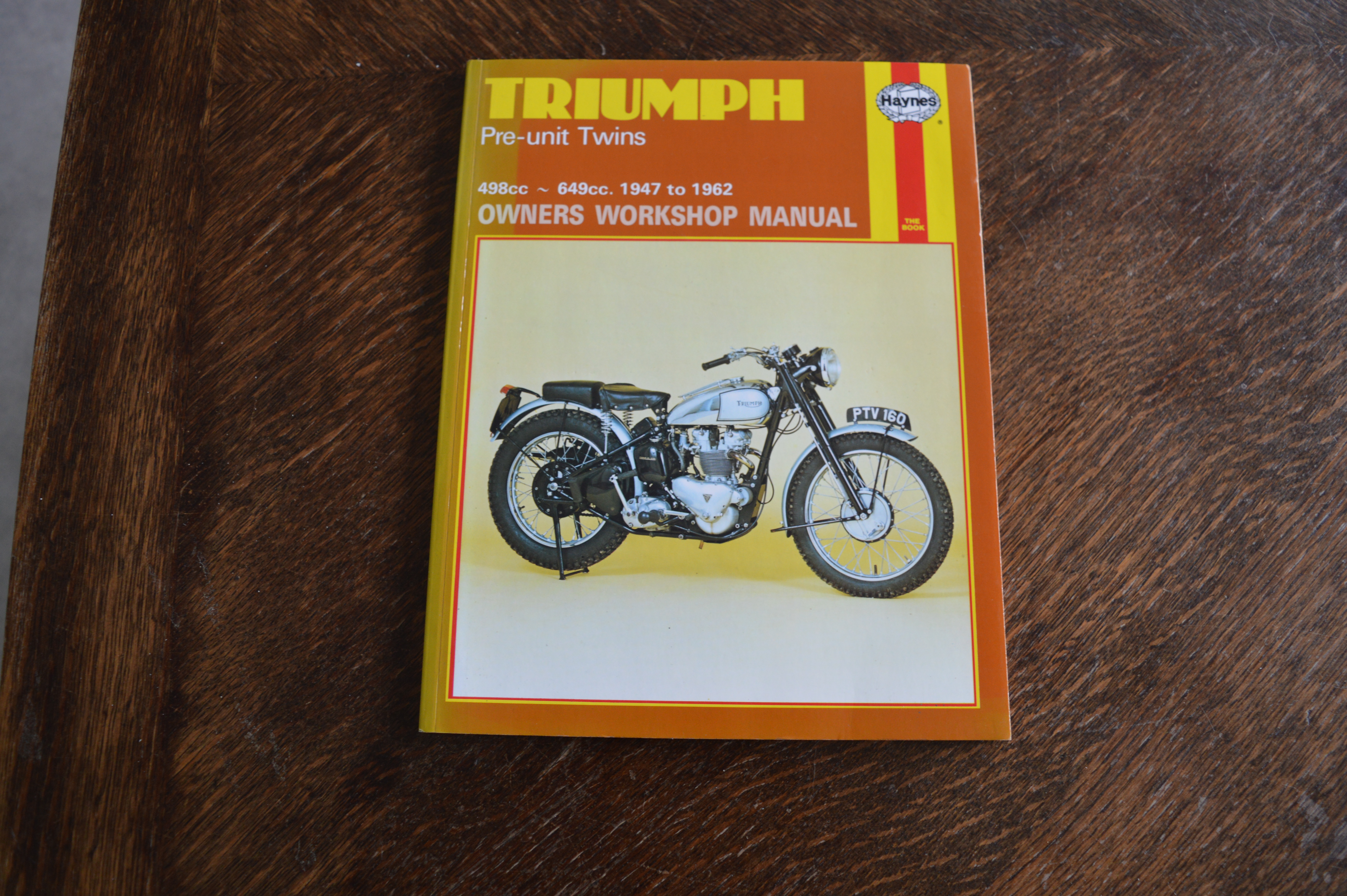 Triumph pre-unit twins Haynes boek