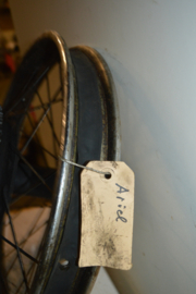 Ariel Achter wiel 19 inch wm2