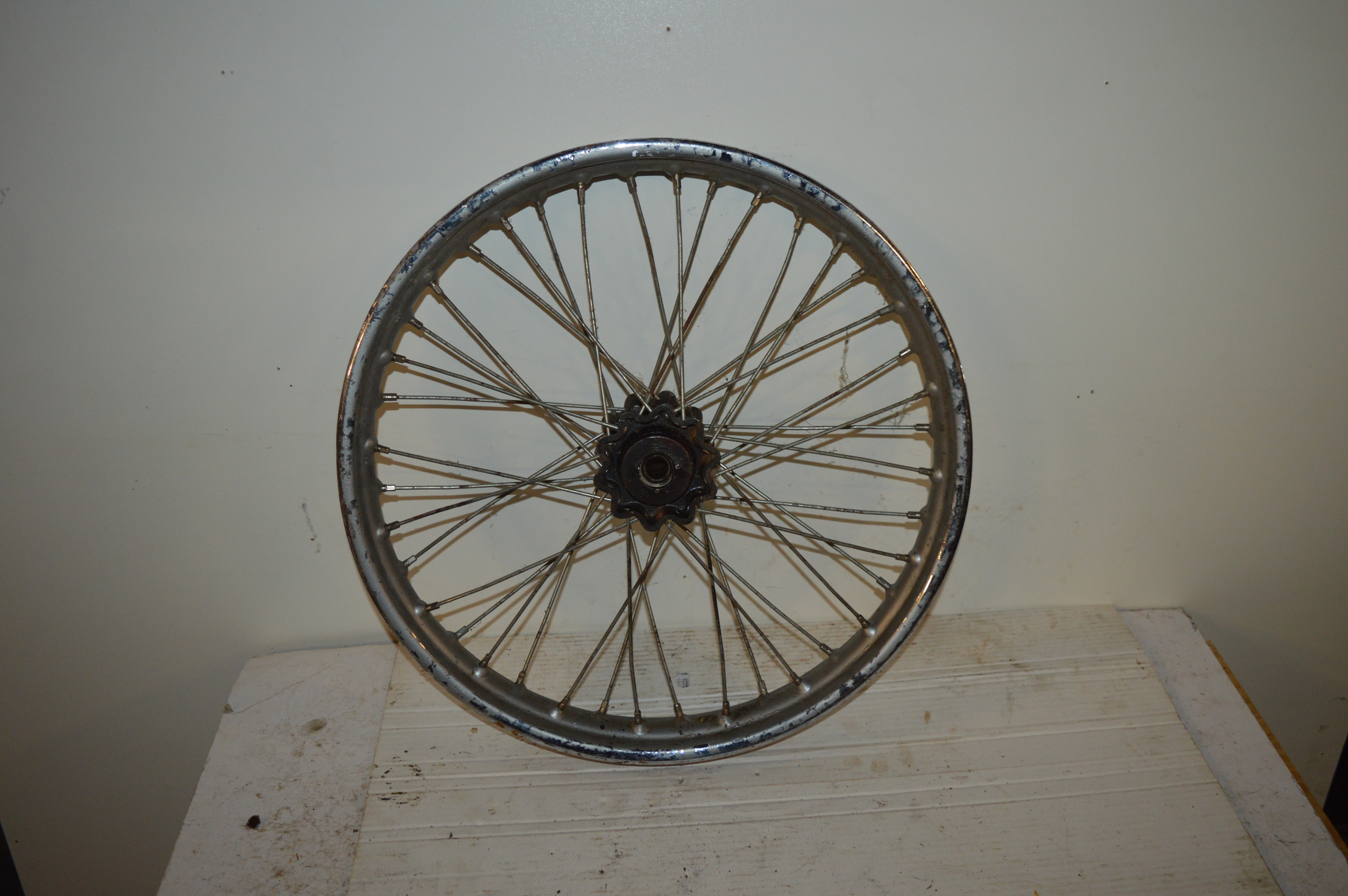 Bsa Achter wiel 19 inch WM2- 40 spaken