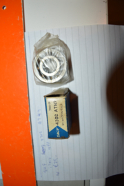 SKF 4302 AT49 Italië 15x42x17mm