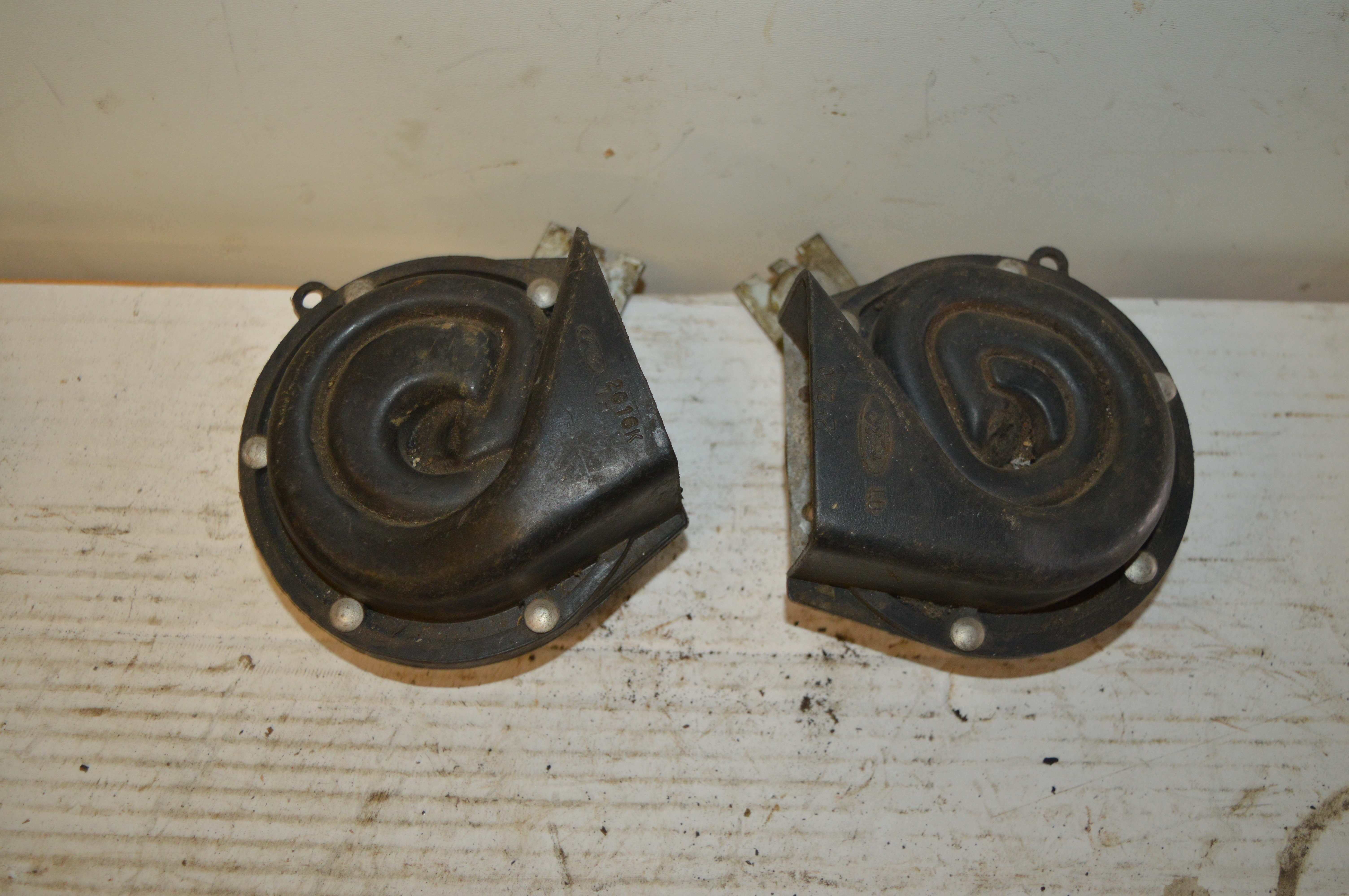 Ford 2F22C LO-26G16K TH 12 volt werkend