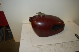 Adler Benzinetank/dop