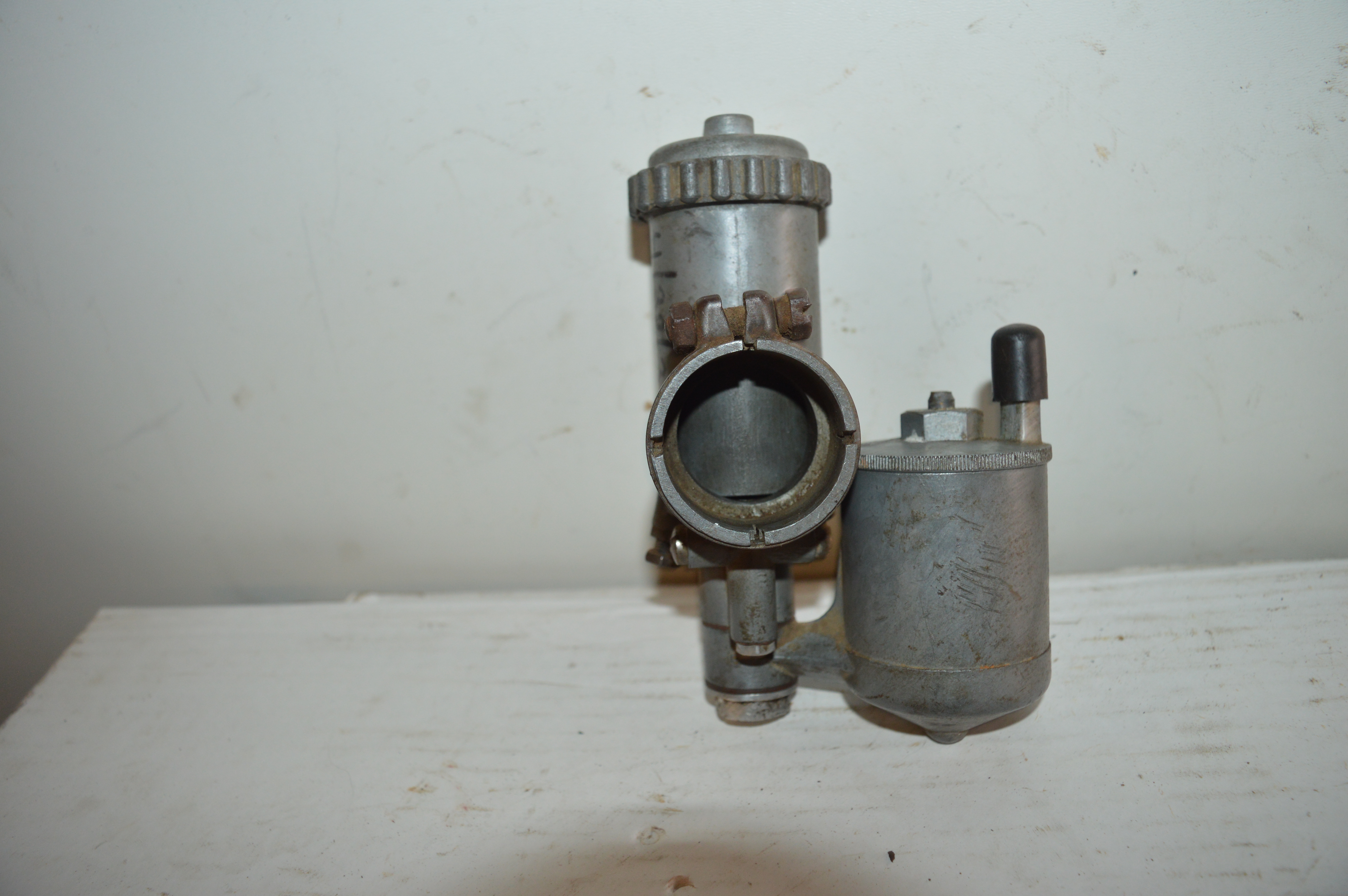 Bing Carburateur 4/32/311 incompleet