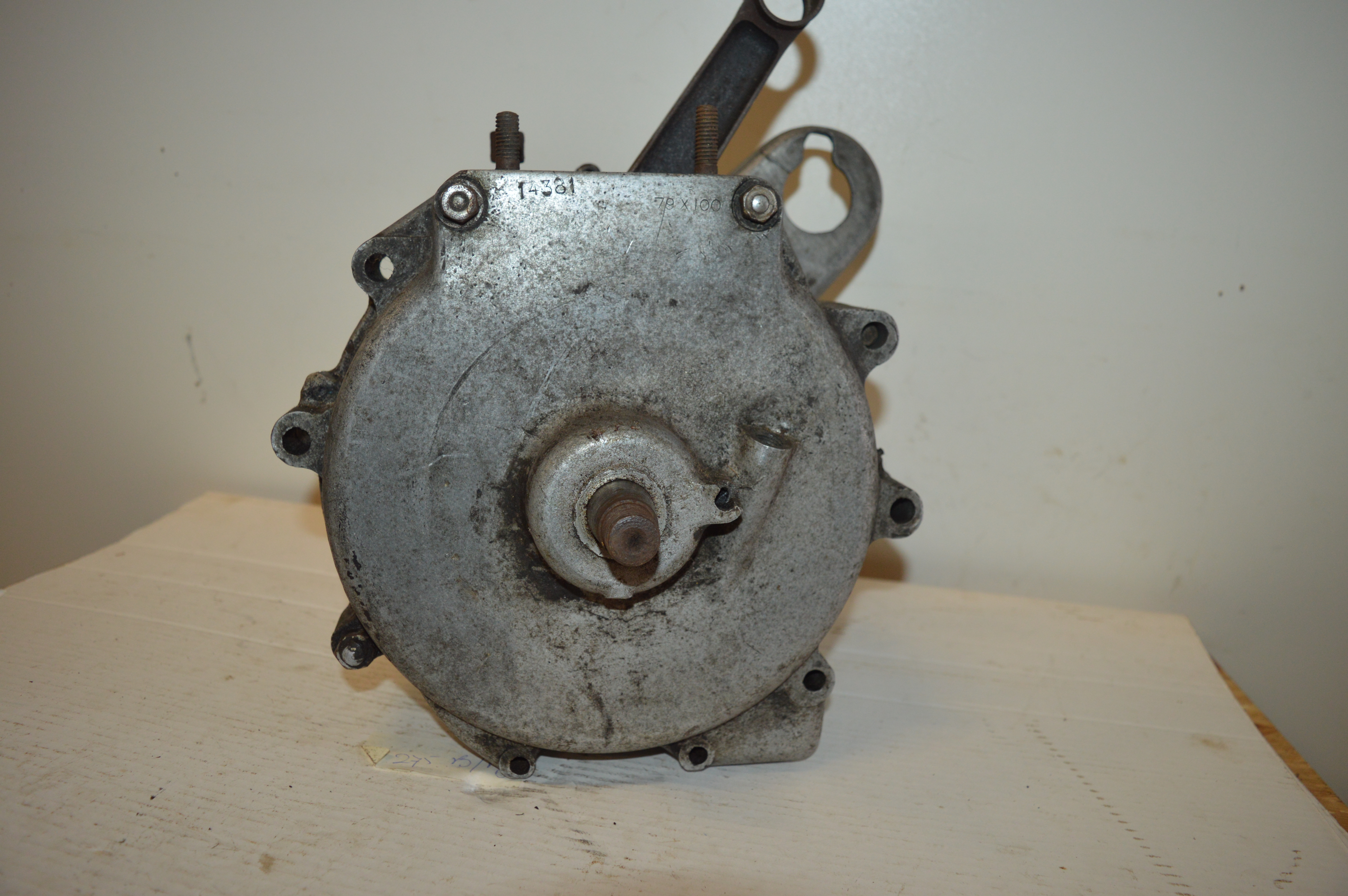 Norton 16H 14381 motor onder blok 500cc