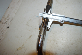 Stuur chroom lengte 68 cm/midden stuk 25 mm/uiteinden 22 mm