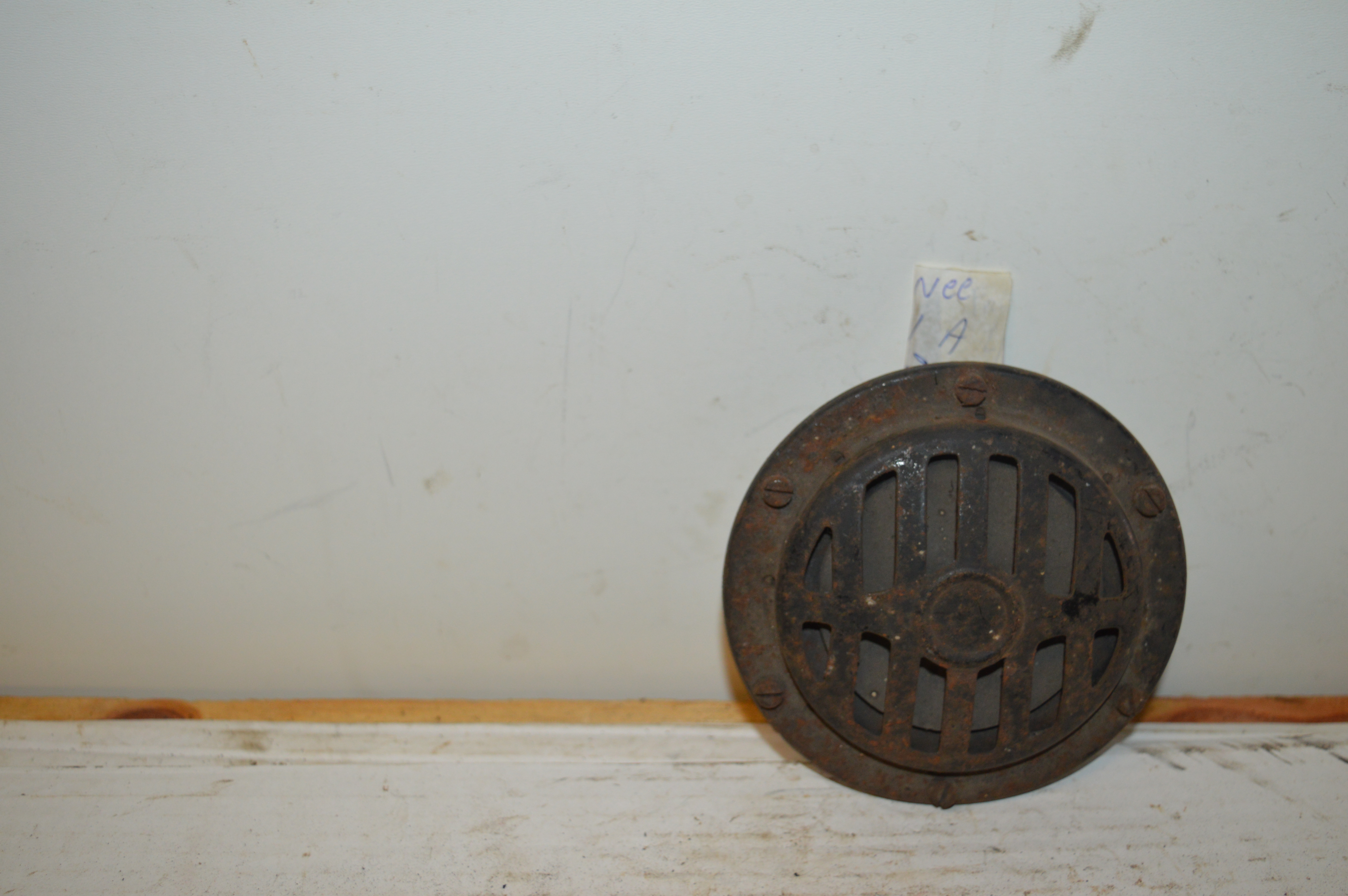 Claxon 4E 12 volt A made in France werkt niet