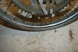 Mobylette/EEG achter wiel 28 spaken