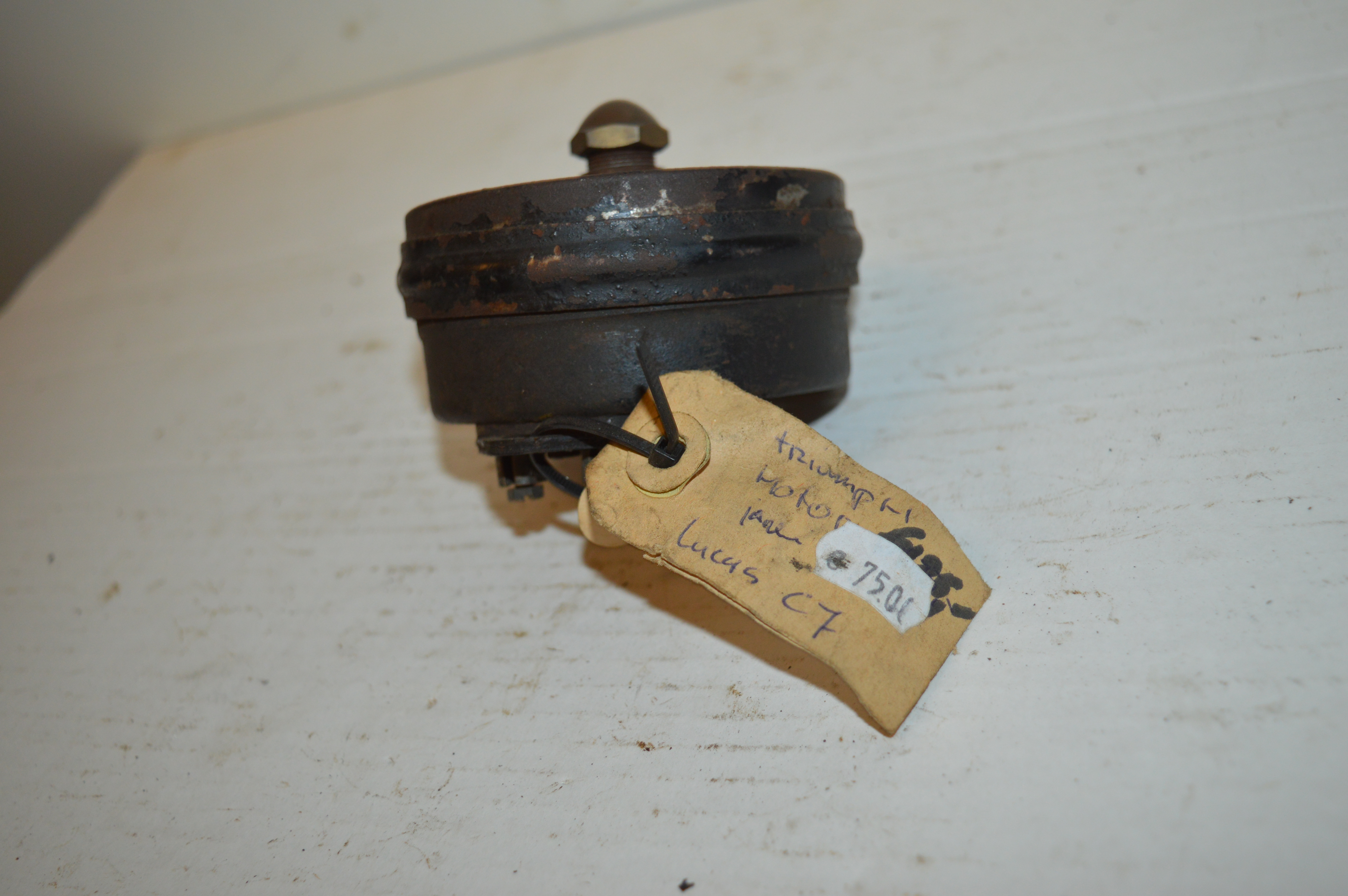Lucas C7/6 volt/70048/HF1441/werkt niet