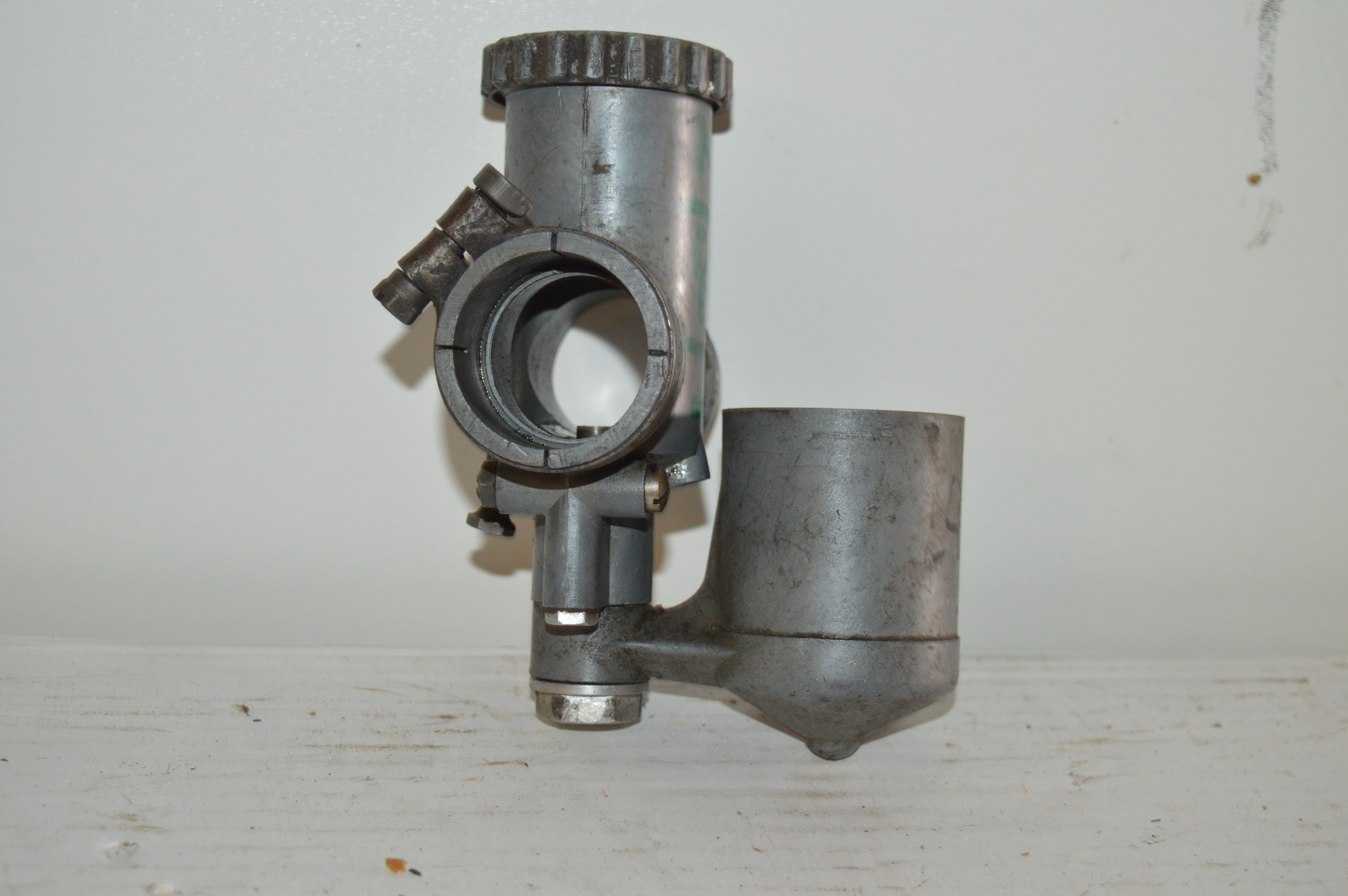 Bing carburateur 1/30/1 huis incompleet