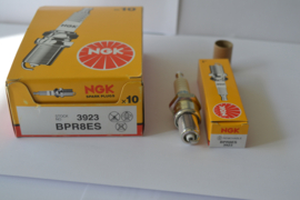 NGK Bougie BPR8ES/3923