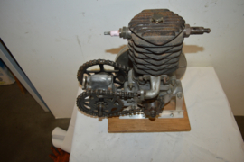 James Motorblok B190 met versnelling bak 953 (1920)