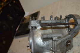 Norton Domi Lucas K2F magneet bout bevestiging