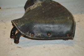 Zadel leer met zadelveren lengte 32cm/breed 41cm