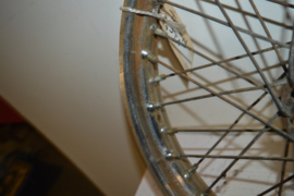 Triumph 3TA achterwiel 18 inch/wm2