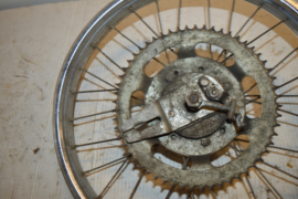 Mobylette/EEG achter wiel 28 spaken