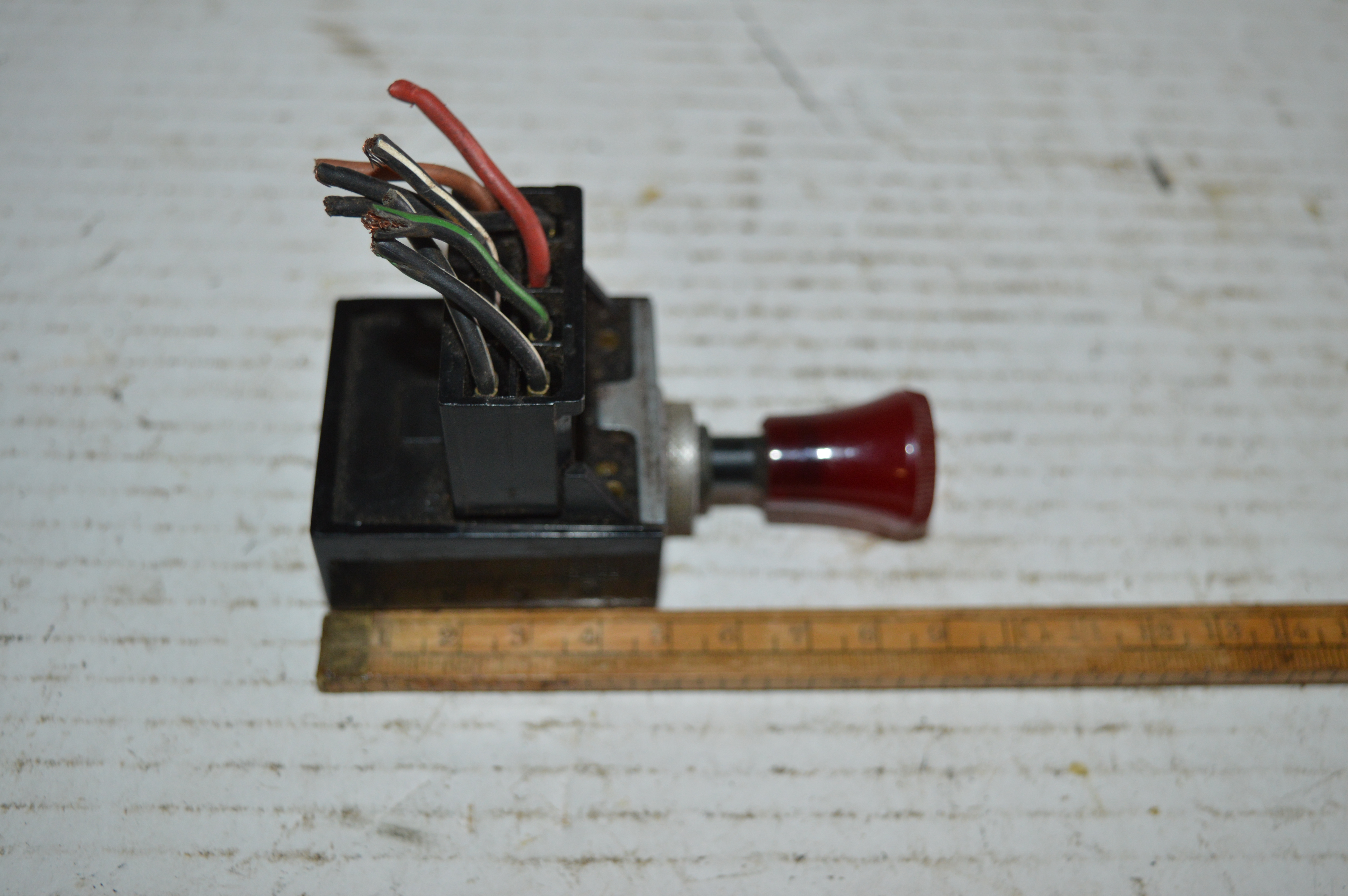 Hella 11/22-2-6volt schakelaar