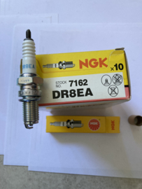 NGK Bougie DR8EA