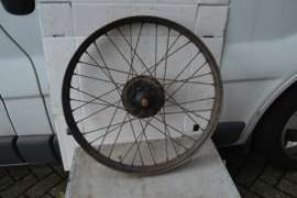 Wiel jaren 30/40 diameter 56,5 cm/breed 55 mm