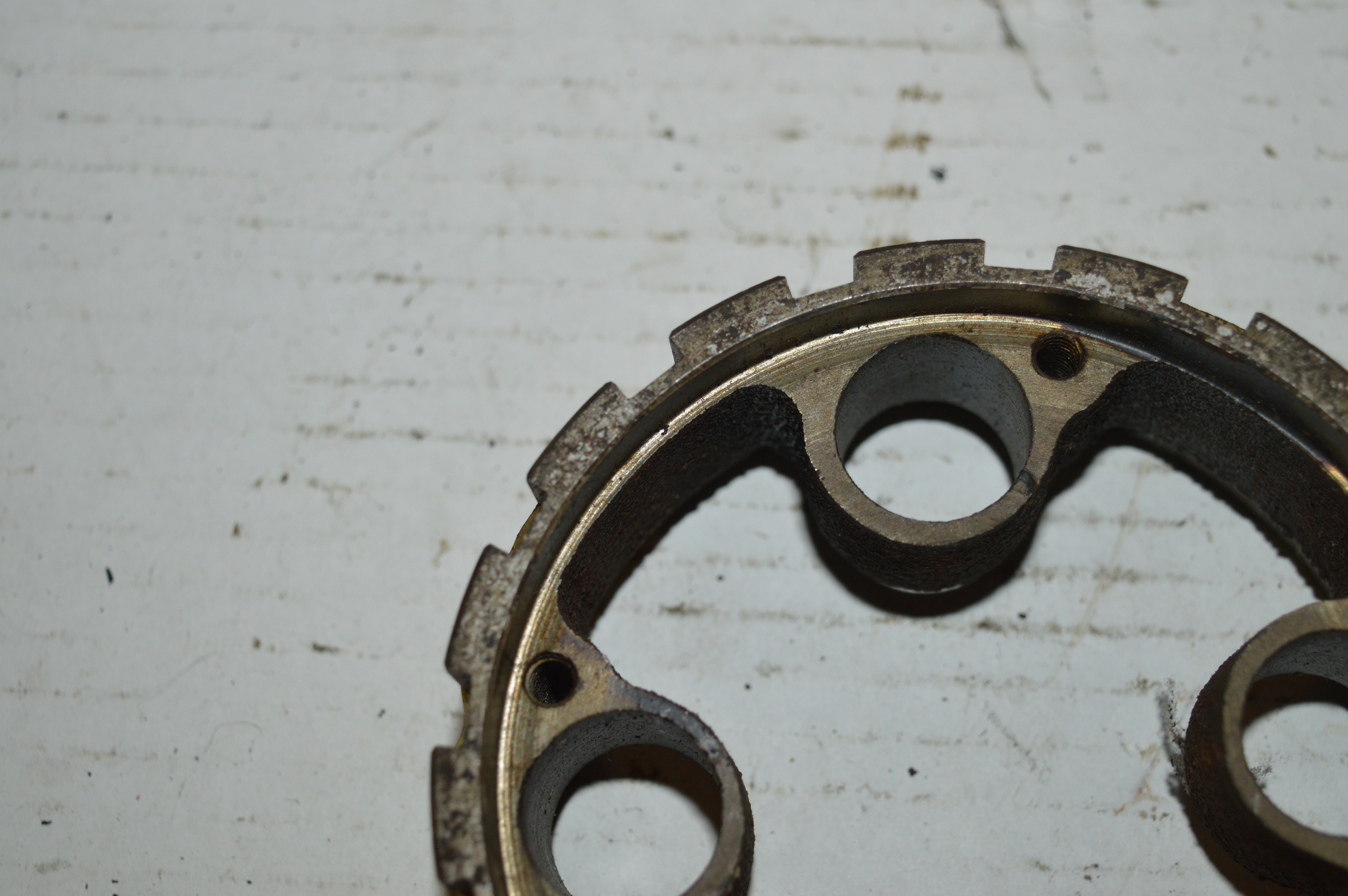 Triumph 57-1038 koppeling binnenhuis NOS