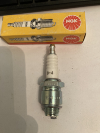 Ngk bougie B-4
