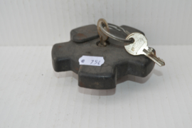 Benzinetank dop plastic met slot/sleutel