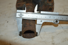 Zijspan klem/buis/bout lengte 26cm/breed 10cm/buis33mm/gat 39mm