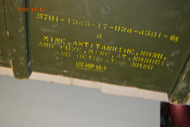 Army Anti tank Mijnen kist/L63xBR36xH39cm