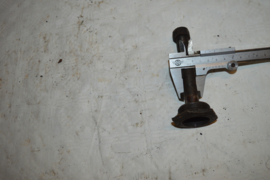 Zijspan bout/aanzuigmond lengte 13,5 cm/diam16mm