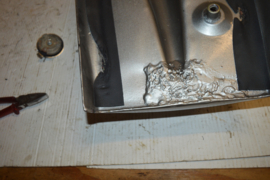 Norton Benzinetank wide line/binnenzijde slechte staat