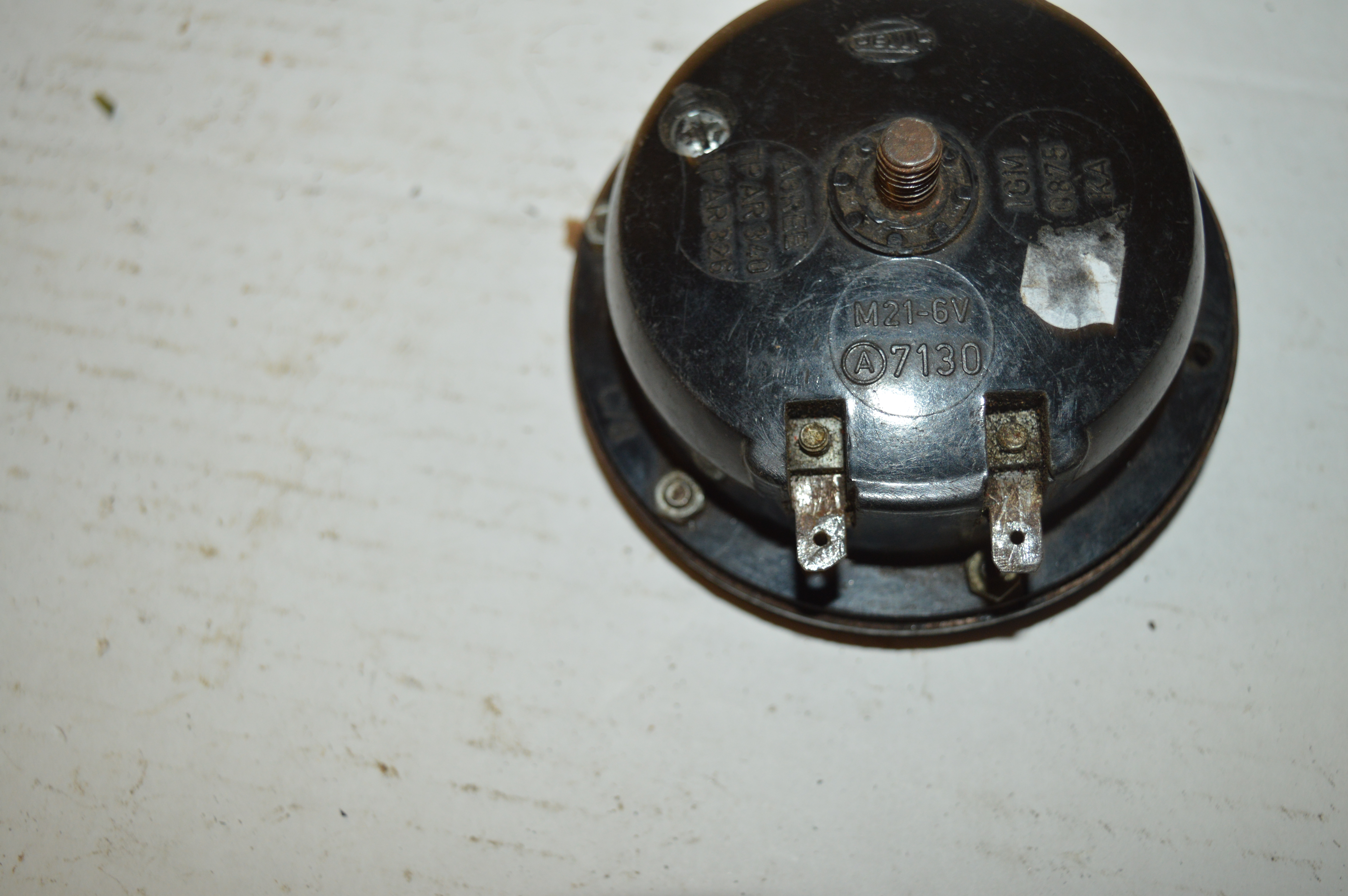 Hella M21/6volt/A7130/werkt niet