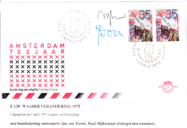 E138 Gesigneerd door Ontwerper: Jan van Toorn, Paul Mijksenaar,  met open klep