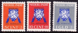 NVPH 290-292 Vrij Nederland Ongebruikt cataloguswaarde: 23,00  E-2394