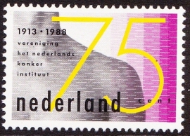 NVPH 1403 ''75 jaar Kankerinstituut'' Postfris