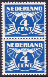Plaatfout  176B PM10 in paar Postfris Cataloguswaarde 50.00