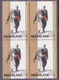 Plaatfout  1367 PM  Postfris in blok van 4  Cataloguswaarde 8,00  E-6181