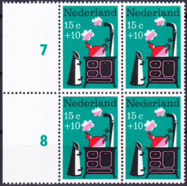 Plaatfout 895 PM Postfris in blok van 4 Cataloguswaarde 18.00
