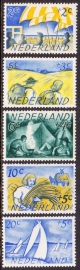 NVPH 513-517 Zomerzegels 1949 Postfris cataloguswaarde: 17,00  
