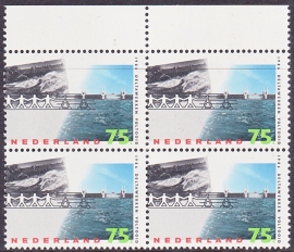 Plaatfout  1362 PM  Postfris in blok van 4  Cataloguswaarde 10,00  S-0116