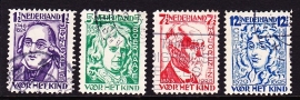 NVPH  220/223 Kinderzegels 1928 Gebruikt  Cataloguswaarde 13.00 A-1073