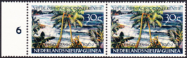 Plaatfout Ned. Nieuw Guinea 77 PM in paar  Postfris