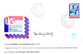 E176 Gesigneerd door Ontwerper: Ben Duyvelshof  met open klep