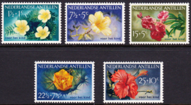 NVPH  248-252 Kinderpostzegels 1955 '' bloemen'' Postfris cataloguswaarde: 28.50  E-3157