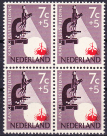 Plaatfout 663 P Postfris in blok van 4