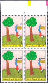 Plaatfout 1387 P Postfris in blok van 4 Cataloguswaarde 13.00